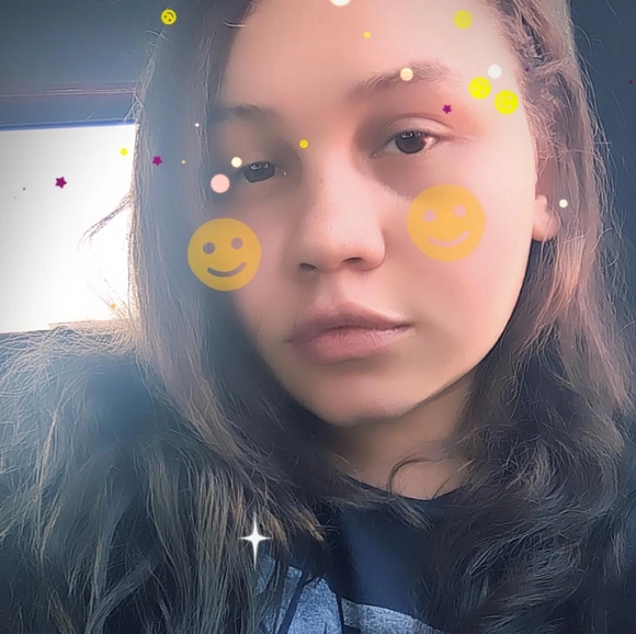 Meet your Posher, Justine - Picture 2 of 2